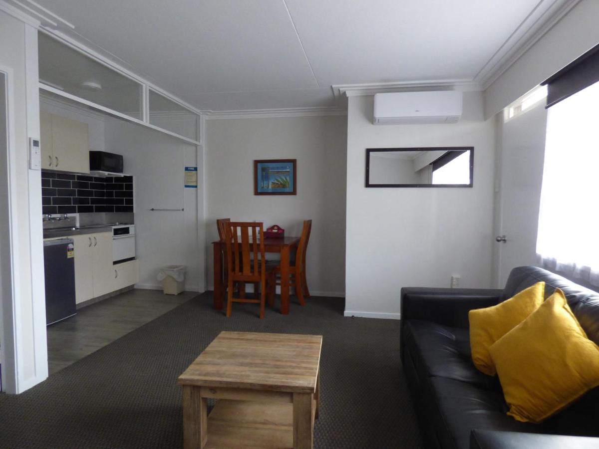 Sahara Motels Dunedin Exterior foto