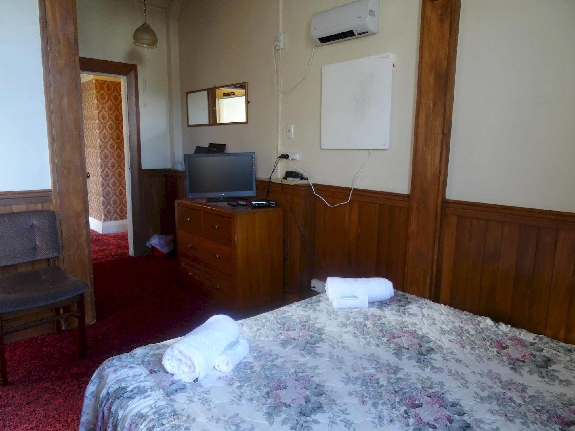 Sahara Motels Dunedin Exterior foto